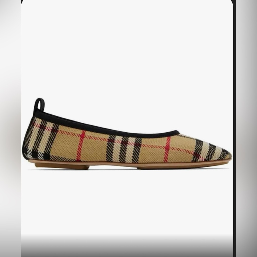 BURBERRY-sz 39 Beige Vintage Check Ballerina Flats